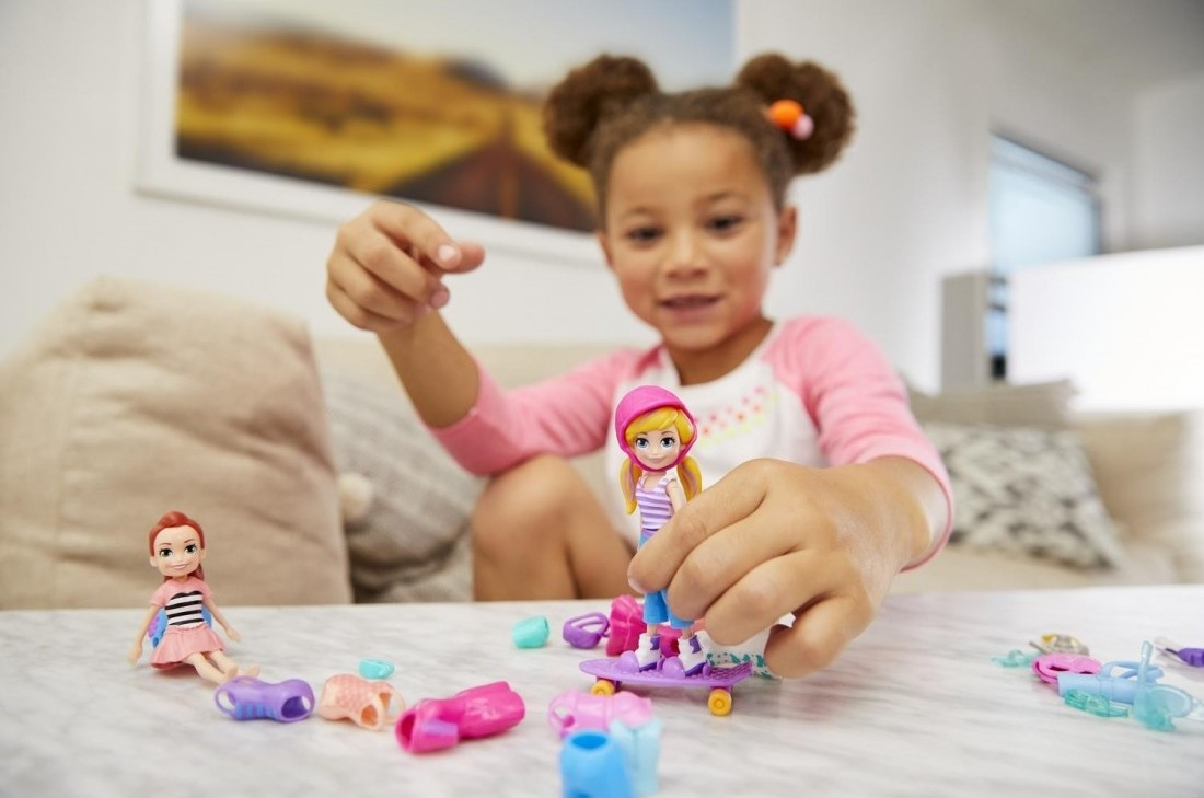 Mattel Polly Pocket Polly Και Φίλη Με Ρούχα Και Αθλητικά Αξεσουάρ (GDM18) 8 Mattel Polly Pocket Polly Και Φίλη Με Ρούχα Και Αθλητικά Αξεσουάρ (GDM18) - Image 6