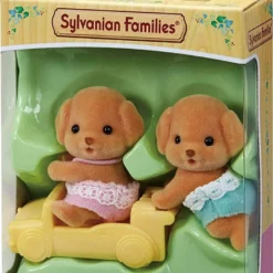 Sylvanian Families: Toy Poodle Twins (068157) -Μικρόκοσμος κοριτσιών Κατάστημα 203596 1