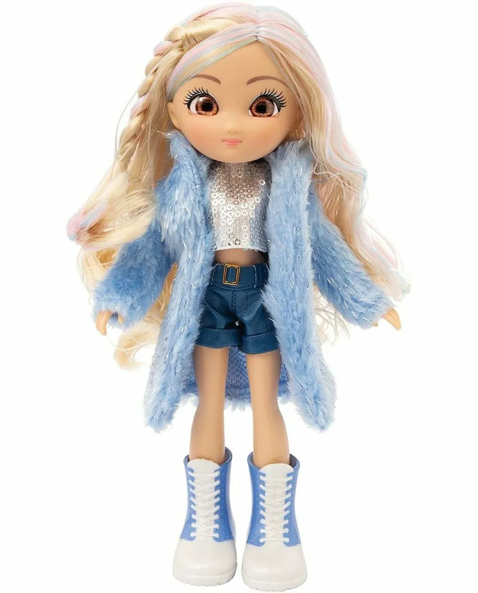 Giochi Preziosi Unique Eyes Κούκλα Total Look – Μπλε Γούνα (MYM01002) 4 Giochi Preziosi Unique Eyes Κούκλα Total Look – Μπλε Γούνα (MYM01002) - Image 2