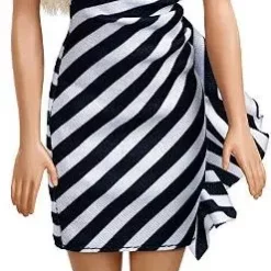 Mattel Barbie Μοντερνα Φορεματα Με Αξεσουαρ (T7580) -Μικρόκοσμος κοριτσιών Κατάστημα 636964 1